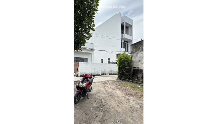 Bán đất thổ cư -  Ấp Đình, Tân Xuân, Hóc Môn. DT 240m2, 7.6 tỷ, SHR